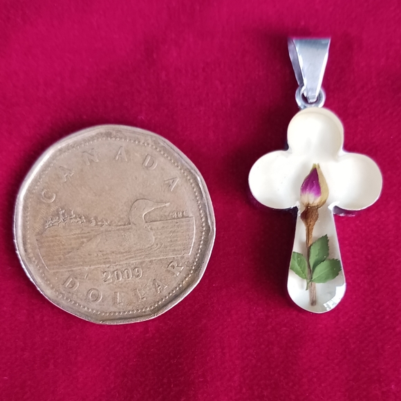 Mexican Easter Cross Necklace Flowers in Resin Vintage marked 925 Silver - Picture 5 of 5